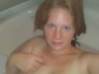 German BBW enjoys her Body in the Bathtub! Pussy rub orgasm