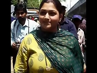 Live.. Public proclivity sex video. (hindi audio)