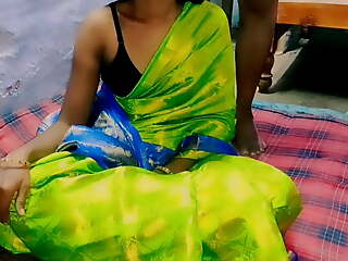Sex with Indian fit together in green sari