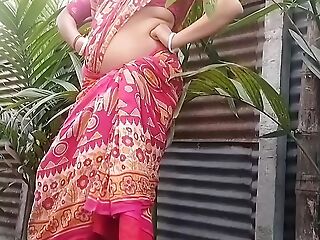 Bengali Desi Bhabhi Alfresco Chudai Devar Ke Saath red Saree main (Official Video Hard by Villagesex91 )