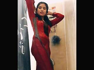 Beautiful desi girl bathroom mms viral video