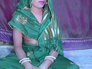 India Desi housewife green saree blouse me chudai hindi doggy style mein and boob fluster