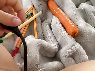 Remake: 17 pens, a carrot together with the cable