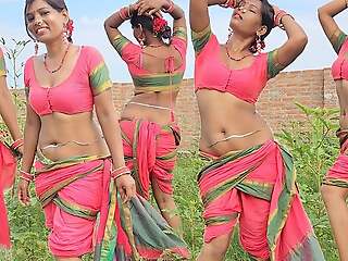 Hot KAAMVALI bhabhi ki chudai beautiful chut with saree removing