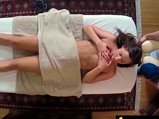 Sexy teen babe sucks and fucks to the fore massage table 6
